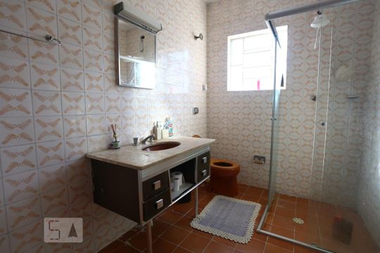 Banheiro Social de casa à venda com 4 quartos, 200m² em Jardim das Flores, Osasco