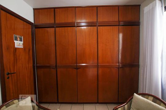 Quarto - Armários de apartamento para alugar com 4 quartos, 143m² em Setor Bueno, Goiânia