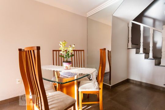 Sala de casa à venda com 3 quartos, 277m² em Pestana, Osasco