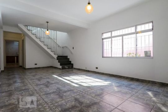 Casa à venda com 3 quartos, 230m² em Chácara Inglesa, São Paulo