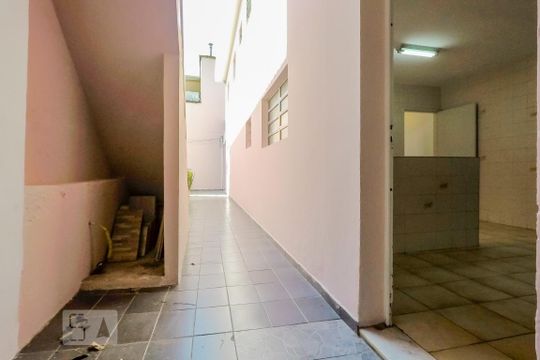 Quintal de casa à venda com 3 quartos, 230m² em Chácara Inglesa, São Paulo
