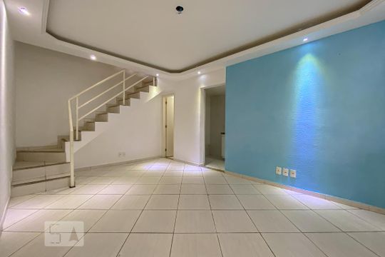 Casa à venda com 2 quartos, 70m² em Vicente de Carvalho, Rio de Janeiro