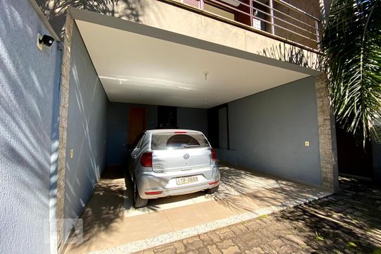 Garagem de casa à venda com 3 quartos, 164m² em Campestre, São Leopoldo