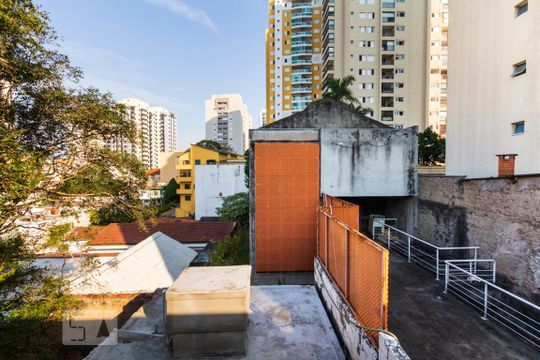 Vista de casa à venda com 3 quartos, 135m² em Chácara Inglesa, São Paulo