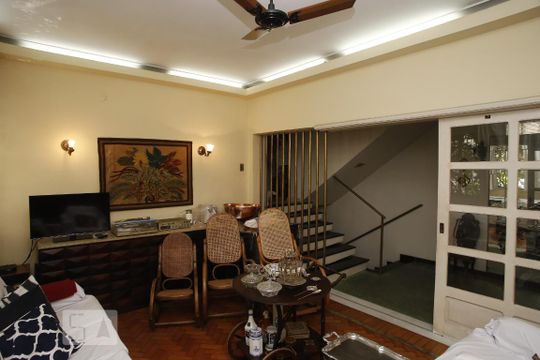 Sala de Estar de casa à venda com 8 quartos, 400m² em Andaraí, Rio de Janeiro