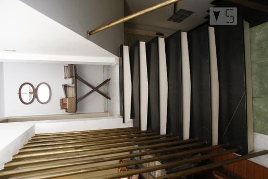Escada de casa à venda com 8 quartos, 400m² em Andaraí, Rio de Janeiro