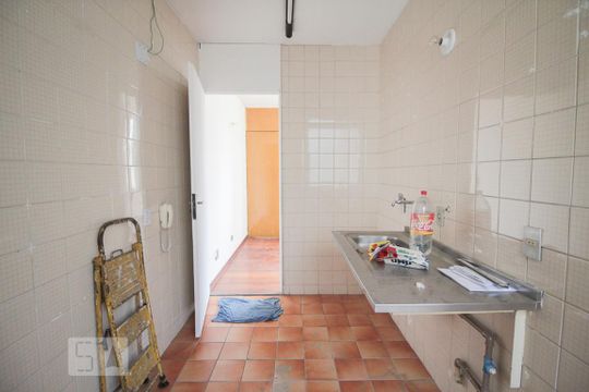 Cozinha de apartamento à venda com 2 quartos, 50m² em Vila Celeste, São Paulo