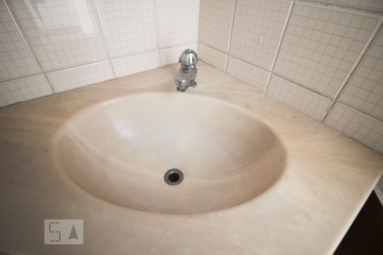 Banheiro de apartamento à venda com 2 quartos, 50m² em Vila Celeste, São Paulo