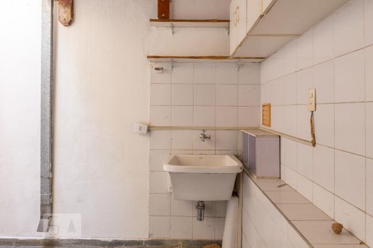 Lavanderia de casa de condomínio para alugar com 3 quartos, 120m² em Vila Anglo Brasileira, São Paulo