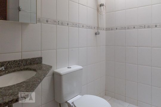 Banheiro Social de casa de condomínio para alugar com 3 quartos, 120m² em Vila Anglo Brasileira, São Paulo