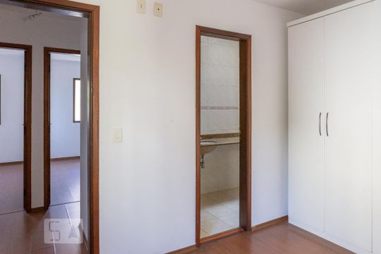 Suíte de casa de condomínio para alugar com 3 quartos, 120m² em Vila Anglo Brasileira, São Paulo