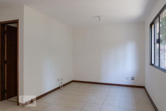 Sala de casa de condomínio para alugar com 3 quartos, 120m² em Vila Anglo Brasileira, São Paulo