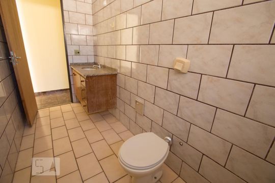 Banheiro de apartamento para alugar com 1 quarto, 44m² em Jardim Paulistano, Ribeirão Preto