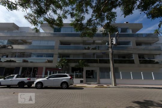 Fachada de apartamento para alugar com 3 quartos, 220m² em Jurerê Internacional, Florianópolis