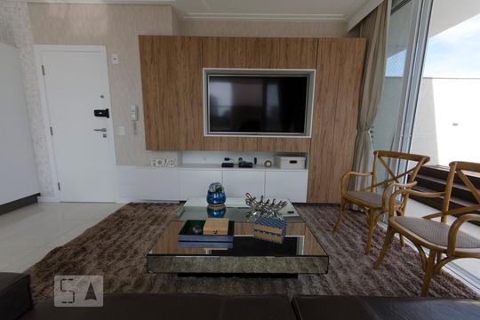Sala de apartamento para alugar com 3 quartos, 220m² em Jurerê Internacional, Florianópolis
