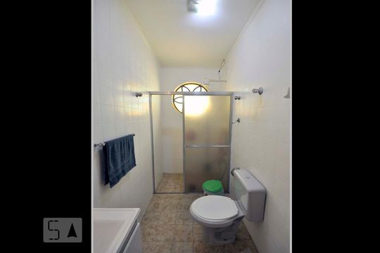 Banheiro Social de casa à venda com 4 quartos, 150m² em Parque Continental, São Paulo