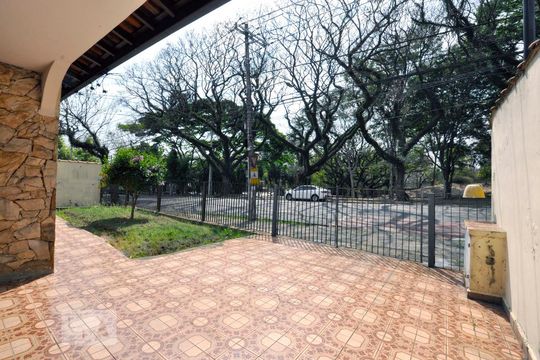Vista pra Avenida de casa à venda com 4 quartos, 150m² em Parque Continental, São Paulo