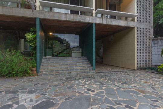 Fachada de casa de condomínio à venda com 4 quartos, 400m² em Itanhangá, Rio de Janeiro