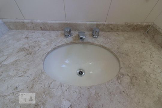 Pia de apartamento para alugar com 3 quartos, 120m² em Higienópolis, São Paulo