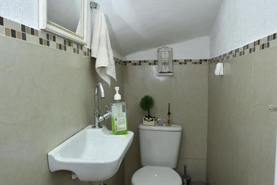 Lavabo de casa de condomínio à venda com 2 quartos, 180m² em Taquara, Rio de Janeiro