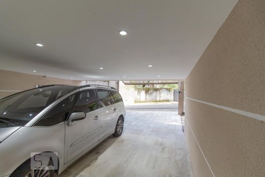 Garagem de casa à venda com 4 quartos, 380m² em Santo Amaro, São Paulo