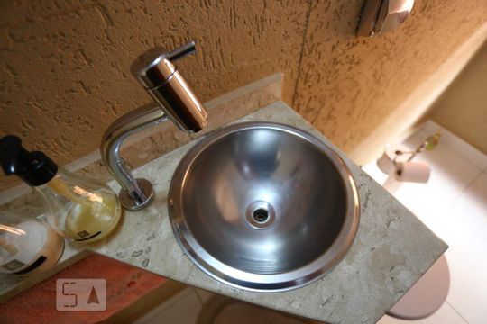 Lavabo de casa à venda com 3 quartos, 128m² em Jardim das Flores, Osasco