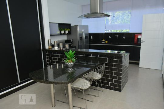 Cozinha de casa à venda com 4 quartos, 460m² em Jardim Guanabara, Rio de Janeiro