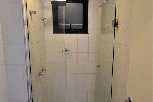 Banheiro da Suíte de apartamento à venda com 1 quarto, 100m² em Laranjeiras, Rio de Janeiro