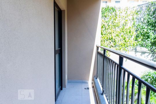Varanda de kitnet/studio para alugar com 1 quarto, 28m² em Liberdade, São Paulo