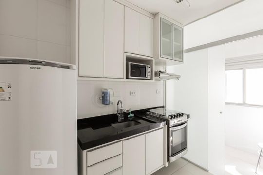 Cozinha de apartamento para alugar com 1 quarto, 46m² em Jardim Paulista, São Paulo