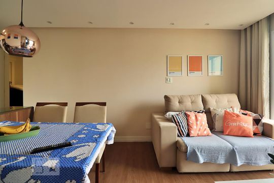 Sala de apartamento para alugar com 2 quartos, 47m² em Parque João Ramalho, Santo André