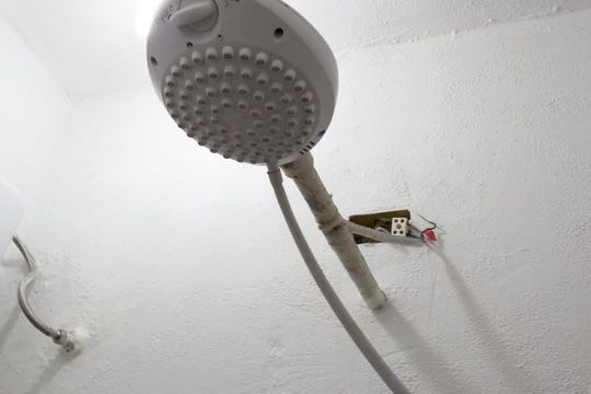 Chuveiro de casa para alugar com 1 quarto, 40m² em Vila Medeiros, São Paulo