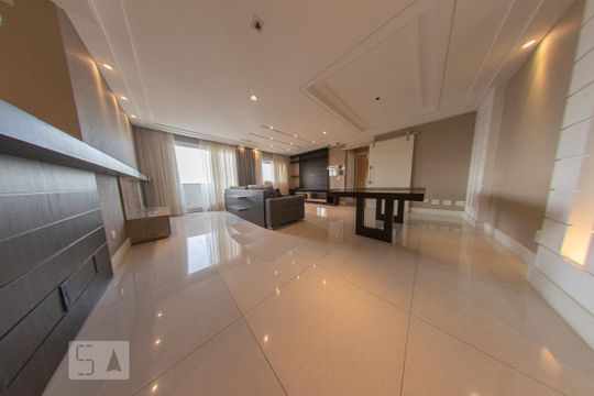 Apartamento para alugar com 2 quartos, 87m² em Portão, Curitiba