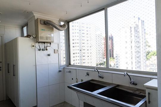 Área de Serviço de apartamento para alugar com 3 quartos, 184m² em Jardim Paulista, São Paulo
