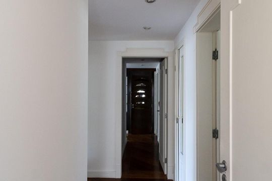 Corredor de apartamento para alugar com 3 quartos, 184m² em Jardim Paulista, São Paulo