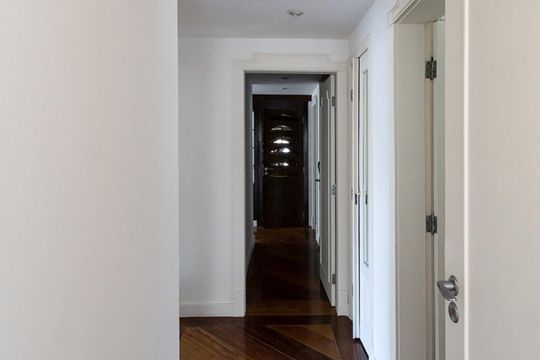 Corredor de apartamento para alugar com 3 quartos, 184m² em Jardim Paulista, São Paulo