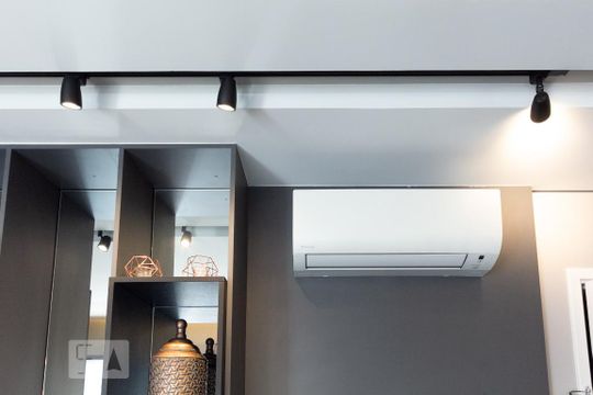 Detalhe Sala de apartamento para alugar com 1 quarto, 49m² em Jardim Paulistano, São Paulo