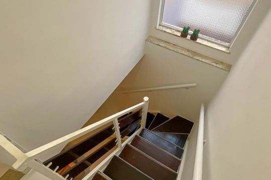 Acesso ao segundo andar de casa de condomínio à venda com 3 quartos, 114m² em Irajá, Rio de Janeiro