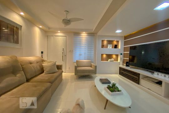 Sala de casa de condomínio à venda com 3 quartos, 114m² em Irajá, Rio de Janeiro