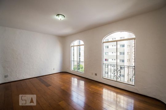 Apartamento para alugar com 3 quartos, 197m² em Cambuí, Campinas