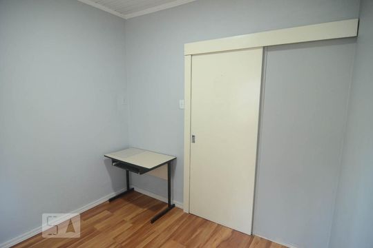 Quarto 1 de casa para alugar com 4 quartos, 220m² em Nossa Senhora das Gracas, Canoas
