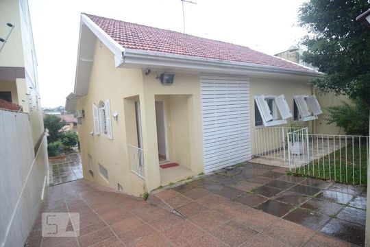 Fachada de casa para alugar com 4 quartos, 220m² em Nossa Senhora das Gracas, Canoas