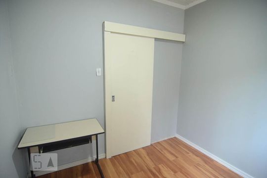 Quarto 1 de casa para alugar com 4 quartos, 220m² em Nossa Senhora das Gracas, Canoas