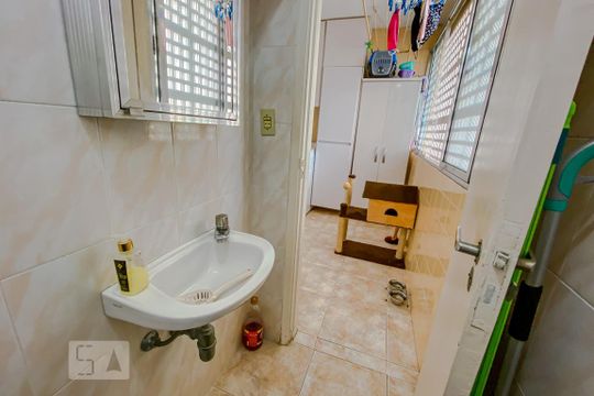 Banheiro de Serviço de apartamento à venda com 3 quartos, 102m² em Mooca, São Paulo
