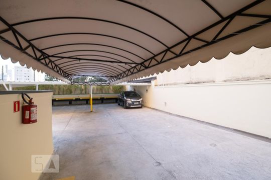 Estacionamento de apartamento para alugar com 1 quarto, 85m² em Cerqueira César, São Paulo