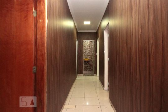 Corredor de apartamento para alugar com 3 quartos, 109m² em Bela Vista, São Paulo