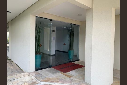 Entrada de apartamento para alugar com 1 quarto, 155m² em Jardim Brasil (zona Sul), São Paulo