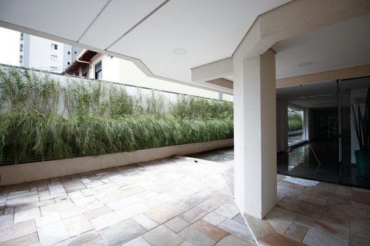 Entrada de apartamento para alugar com 1 quarto, 155m² em Jardim Brasil (zona Sul), São Paulo