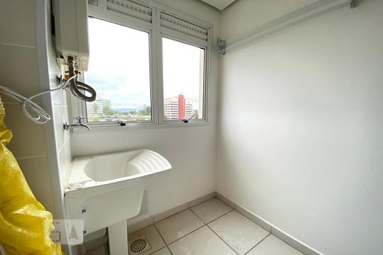 Área de Serviço de apartamento para alugar com 2 quartos, 80m² em Mauá, Novo Hamburgo