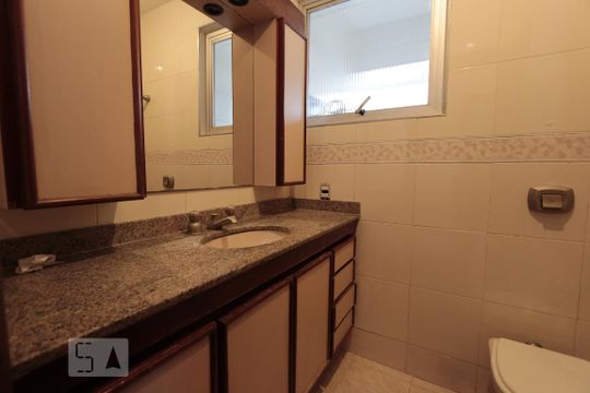 Banheiro de apartamento à venda com 3 quartos, 131m² em Perdizes, São Paulo